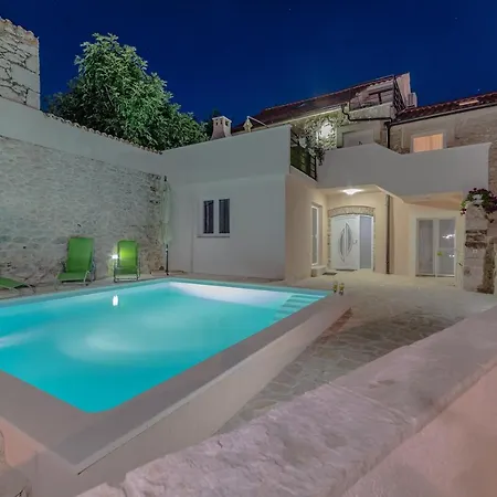 Villa Rustic *
